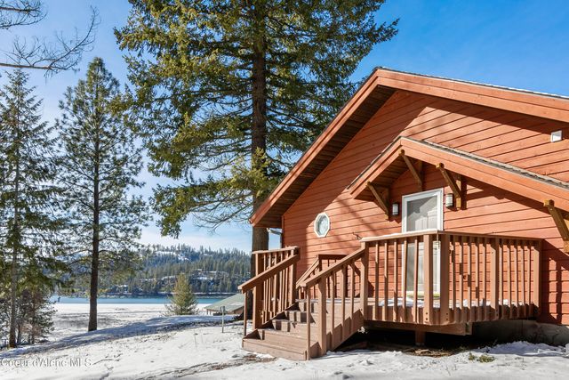 176 Swan Shores Dr, Sagle, ID 83860