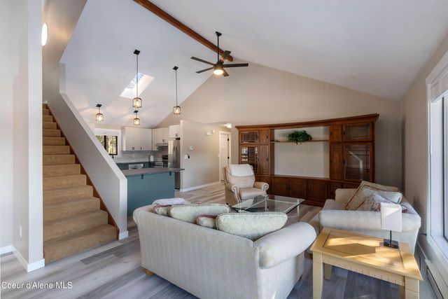 176 Swan Shores Dr, Sagle, ID 83860