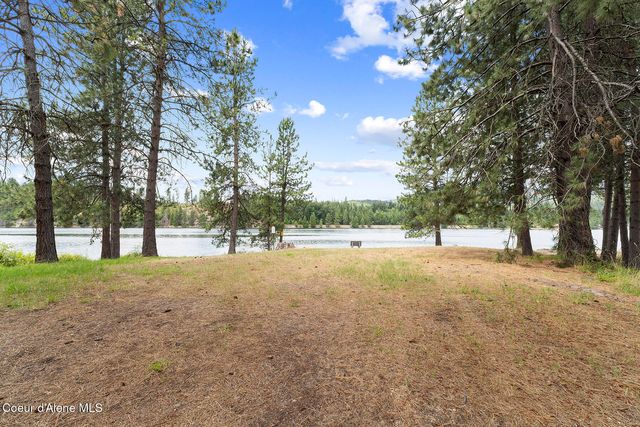 176 Swan Shores Dr, Sagle, ID 83860