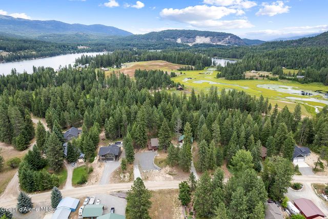 176 Swan Shores Dr, Sagle, ID 83860