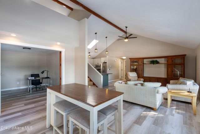 176 Swan Shores Dr, Sagle, ID 83860