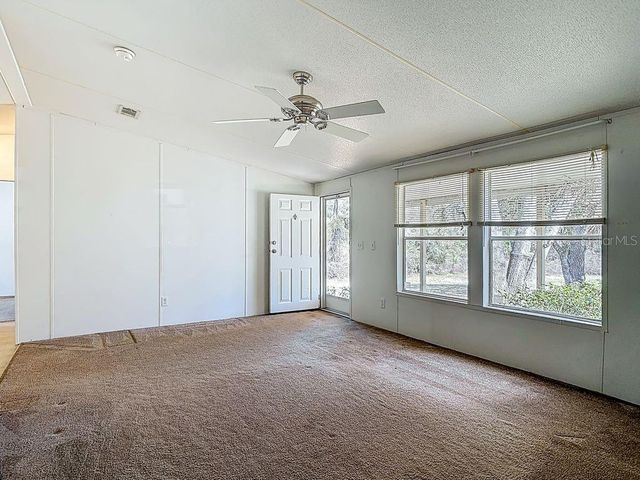 42316 POND VIEW LANE, Deland, FL 32720