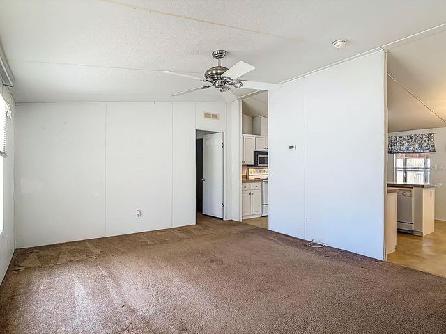 42316 POND VIEW LANE, Deland, FL 32720