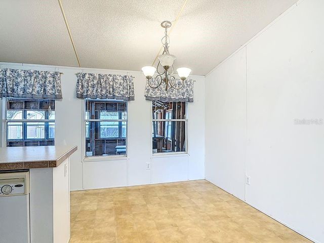 42316 POND VIEW LANE, Deland, FL 32720