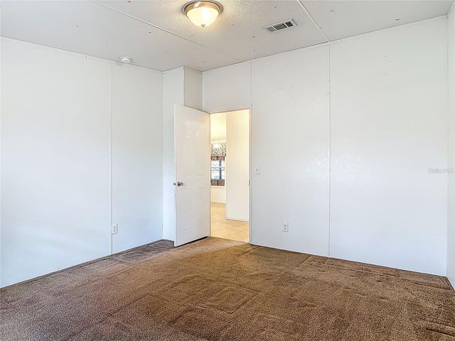 42316 POND VIEW LANE, Deland, FL 32720