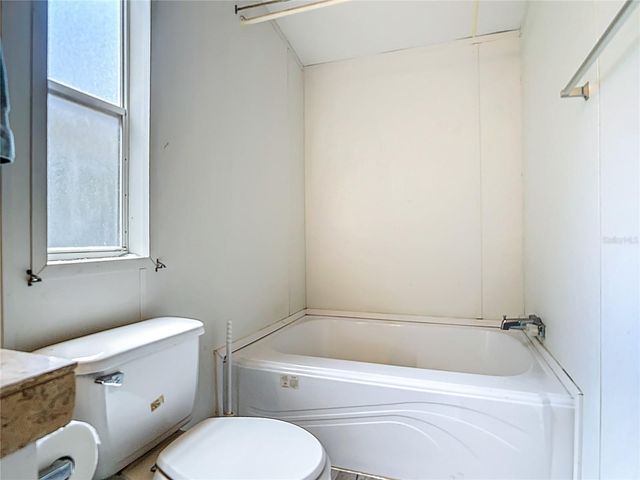 42316 POND VIEW LANE, Deland, FL 32720