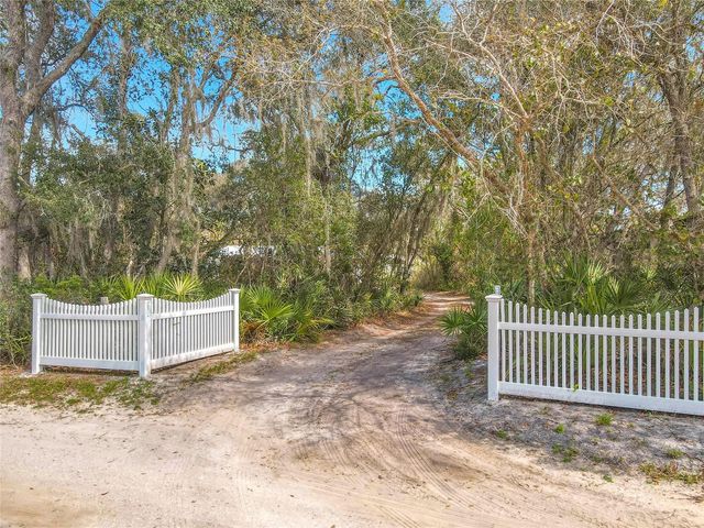 42316 POND VIEW LANE, Deland, FL 32720