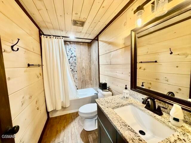 139 Martha McCarter Road, Gatlinburg, TN 37738