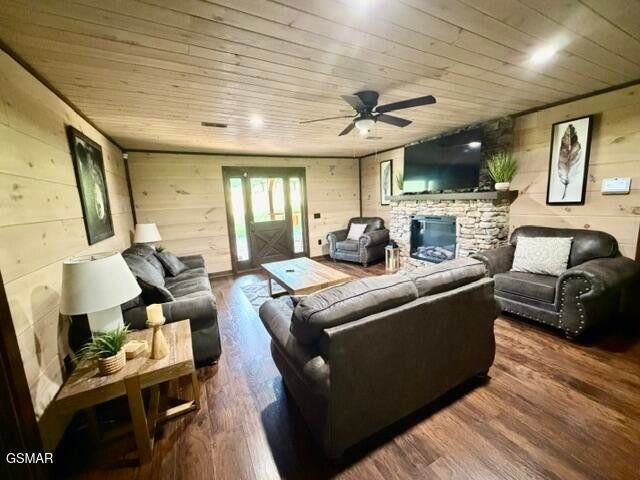 139 Martha McCarter Road, Gatlinburg, TN 37738