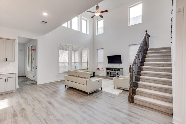 2808 Stone Branch DR, Leander, TX 78641