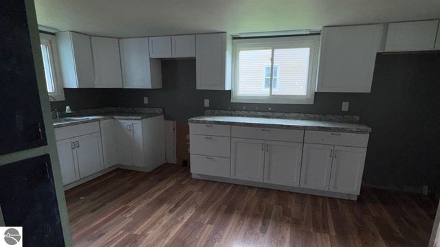 125 N Chippewa, Shepherd, MI 48883