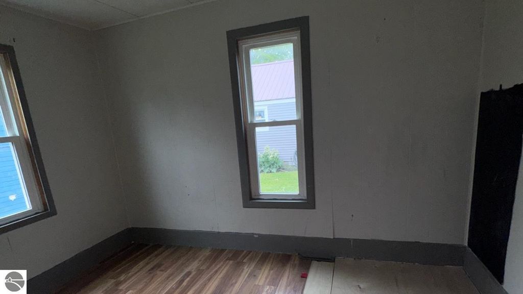 Image 7 of property listing at 125 N Chippewa, Shepherd, MI 48883