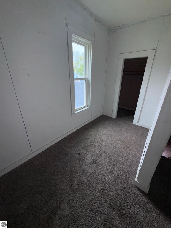 Image 8 of property listing at 125 N Chippewa, Shepherd, MI 48883