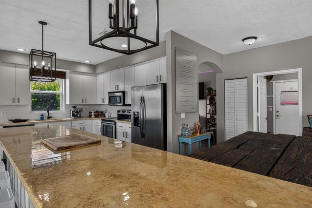 791 SW 191st Avenue, Pembroke Pines, FL 33029