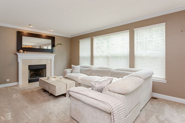 385 POST OAK Circle, West Chicago, IL 60185
