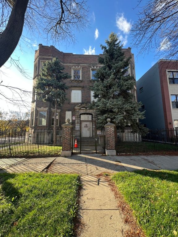 4956 S Michigan Avenue 3N, Chicago, IL 60615