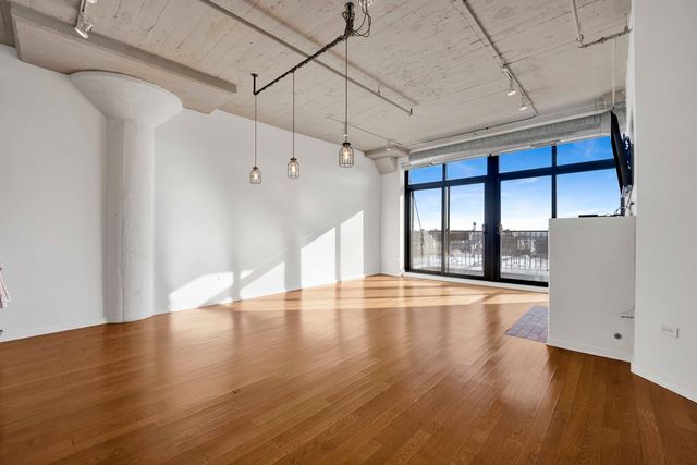 1525 S Sangamon Street 610, Chicago, IL 60608