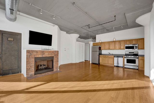 1525 S Sangamon Street 610, Chicago, IL 60608