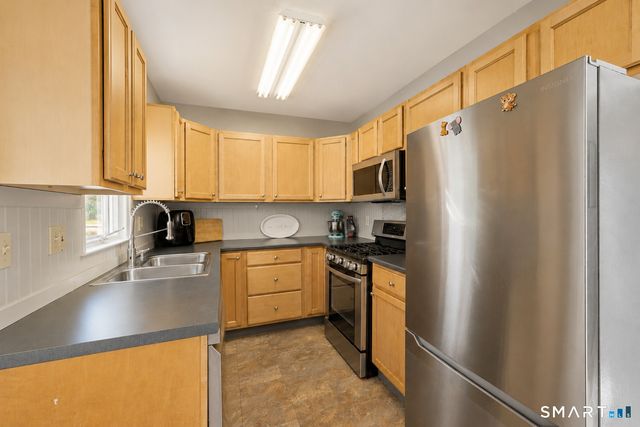 13 Terre Haute Road, Danbury, CT 06810