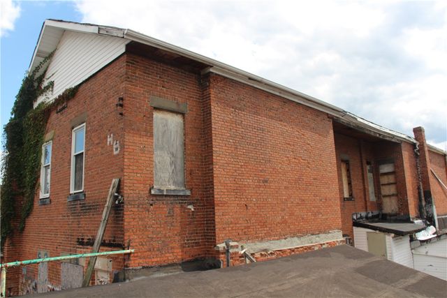 344-346 3rd St, California, PA 15419