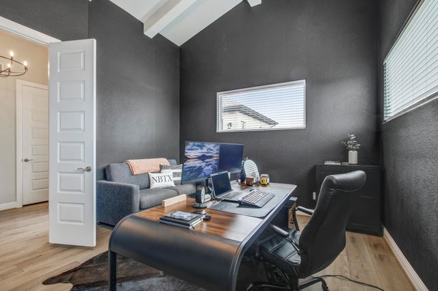 210 Fairdale CV, Austin, TX 78738