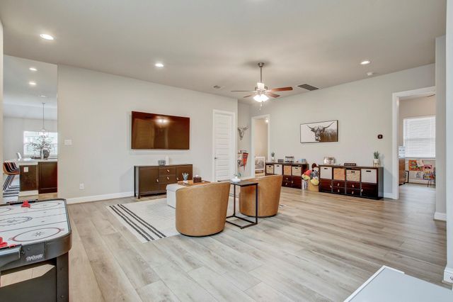 210 Fairdale CV, Austin, TX 78738