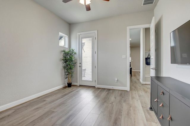 210 Fairdale CV, Austin, TX 78738