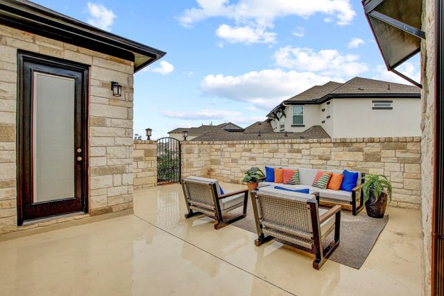 210 Fairdale CV, Austin, TX 78738