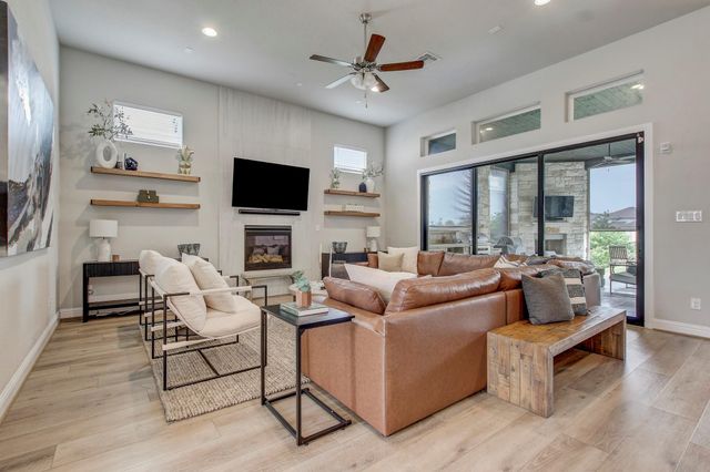 210 Fairdale CV, Austin, TX 78738
