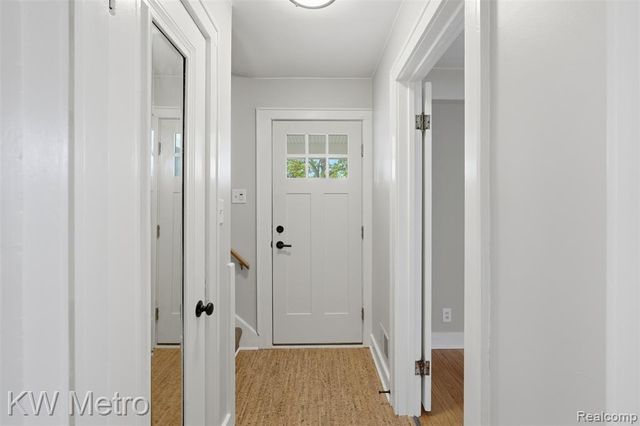 634 E Lewiston Avenue, Ferndale, MI 48220