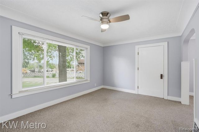 634 E Lewiston Avenue, Ferndale, MI 48220