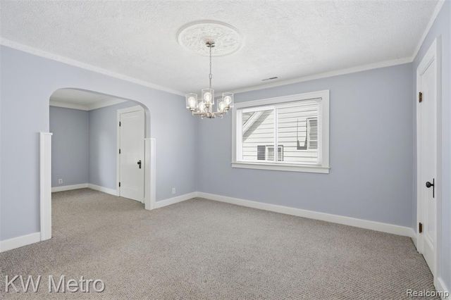 634 E Lewiston Avenue, Ferndale, MI 48220