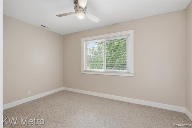 634 E Lewiston Avenue, Ferndale, MI 48220