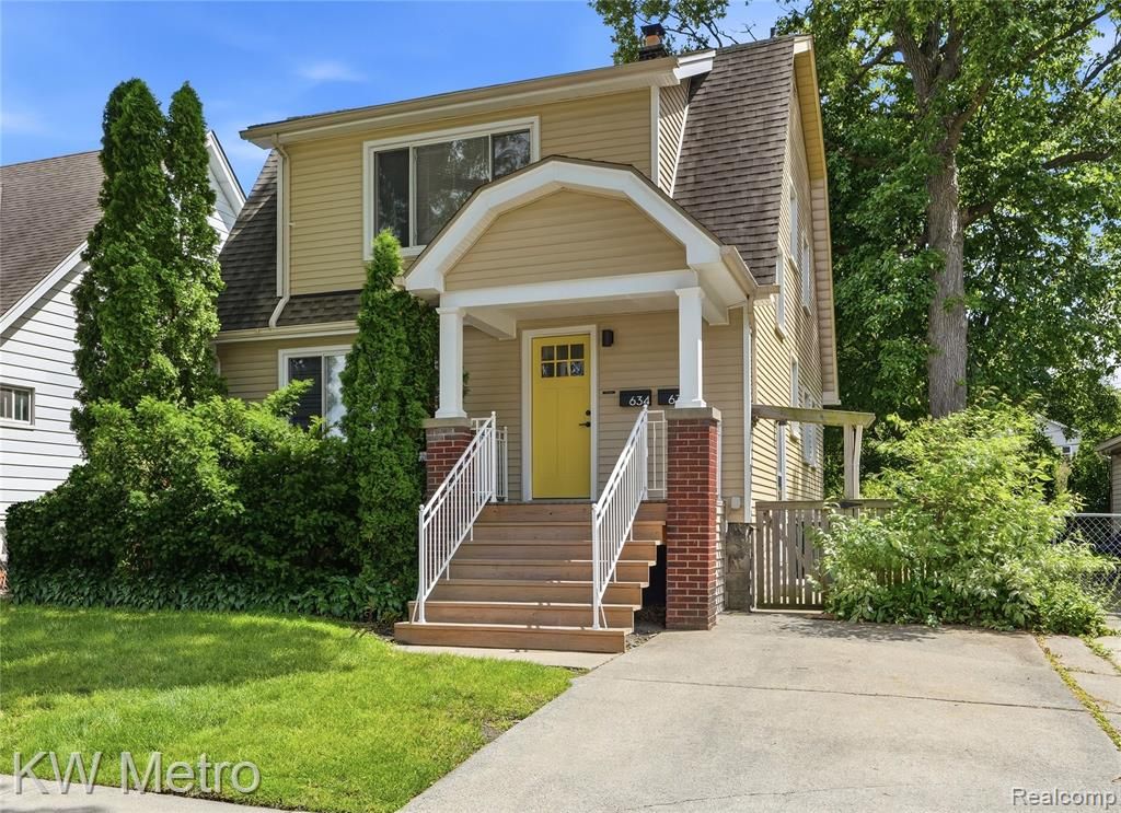 634 E Lewiston Avenue, Ferndale, MI 48220