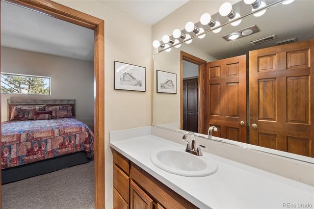 752 Ridgeside Drive, Golden, CO 80401