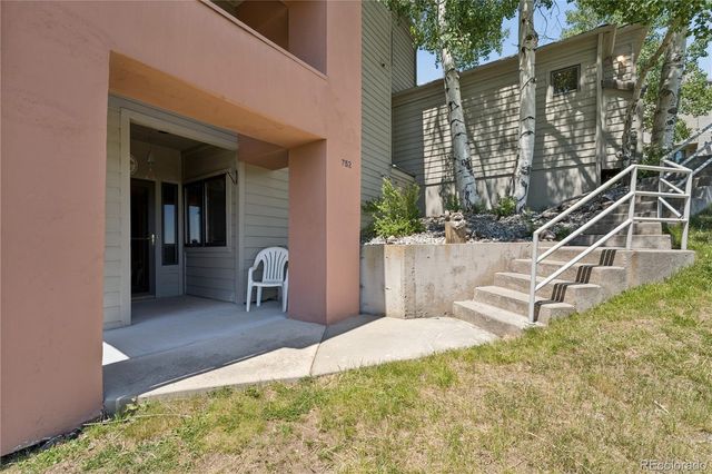 752 Ridgeside Drive, Golden, CO 80401