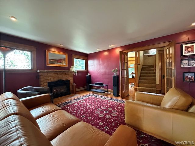 26 Pleasant Avenue, Hamburg, NY 14075