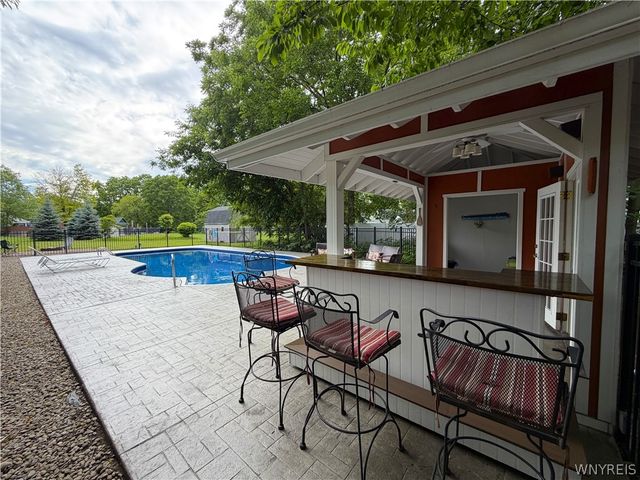 26 Pleasant Avenue, Hamburg, NY 14075
