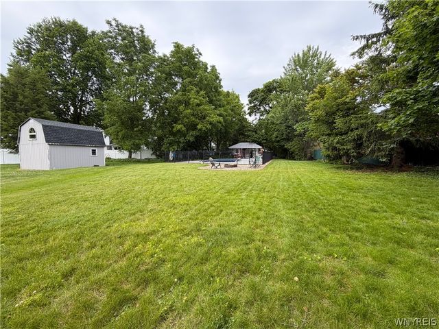 26 Pleasant Avenue, Hamburg, NY 14075