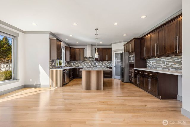 17210 36th Ave E, Tacoma, WA 98446