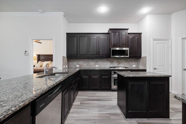 2026 Milano Lane, Lewisville, TX 75077