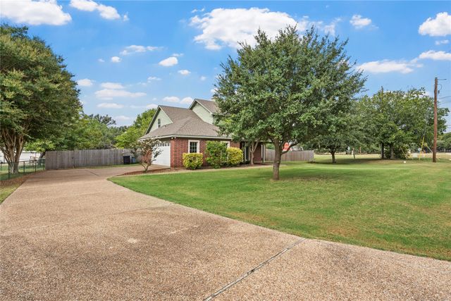 1694 Mclennan Crossing Road, Woodway, TX 76712