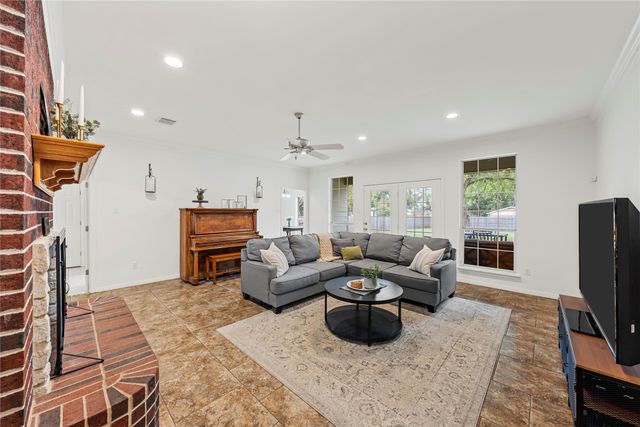 1694 Mclennan Crossing Road, Woodway, TX 76712