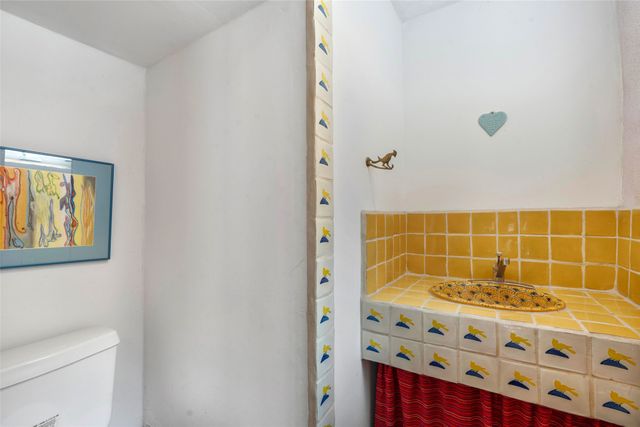 614 Paseo De Peralta, Santa Fe, NM 87501