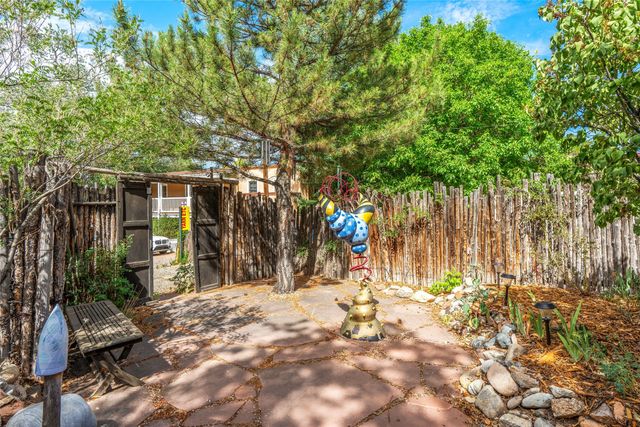 614 Paseo De Peralta, Santa Fe, NM 87501