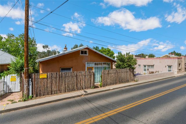 614 Paseo De Peralta, Santa Fe, NM 87501
