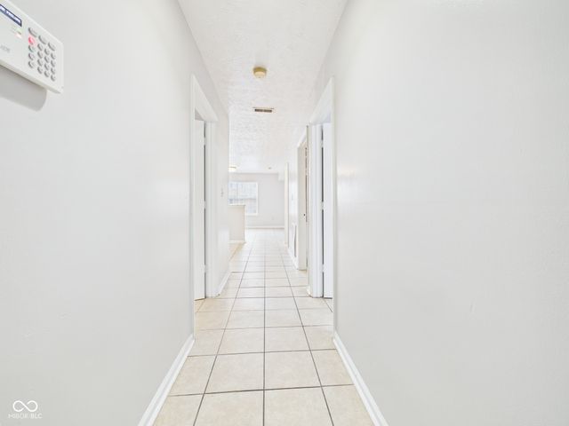 6233 E 11th Street, Indianapolis, IN 46219