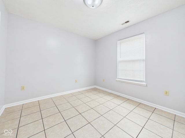 6233 E 11th Street, Indianapolis, IN 46219