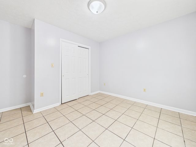 6233 E 11th Street, Indianapolis, IN 46219