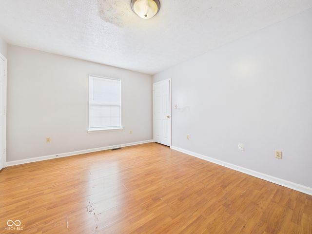 6233 E 11th Street, Indianapolis, IN 46219